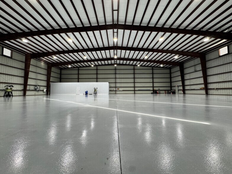 More Photos Of 2575 Rescue Wy, Brooksville Airplane Hangar For Sale