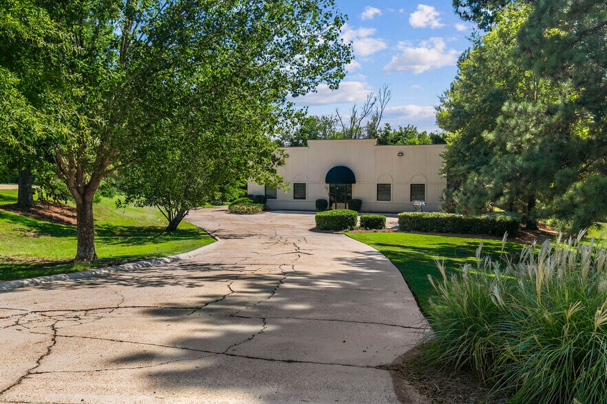 Primary Photo Of 125 Solleftea Dr, Madison Industrial For Lease