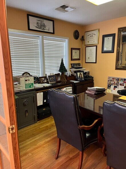 More Photos Of 137 Mt Rose St, Reno Office Residential For Lease