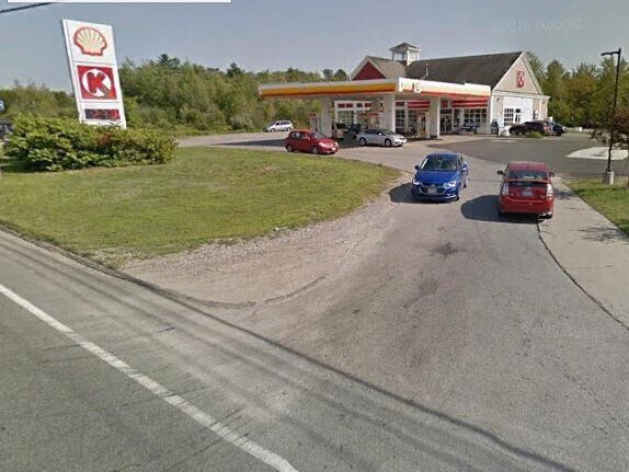 More Photos Of 22 Belmont Ave, Belfast Convenience Store For Lease
