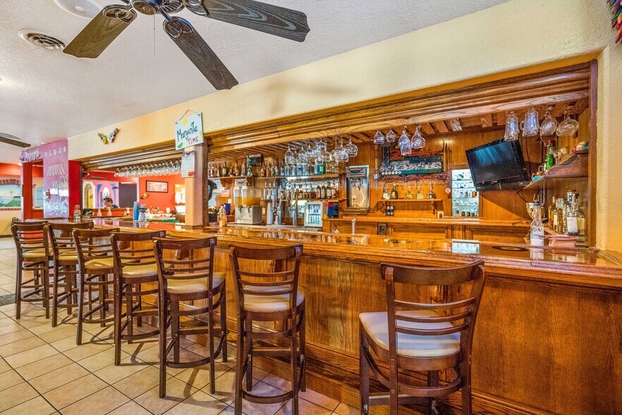 More Photos Of 6605 Hwy 54, Osage Beach Restaurant For Sale