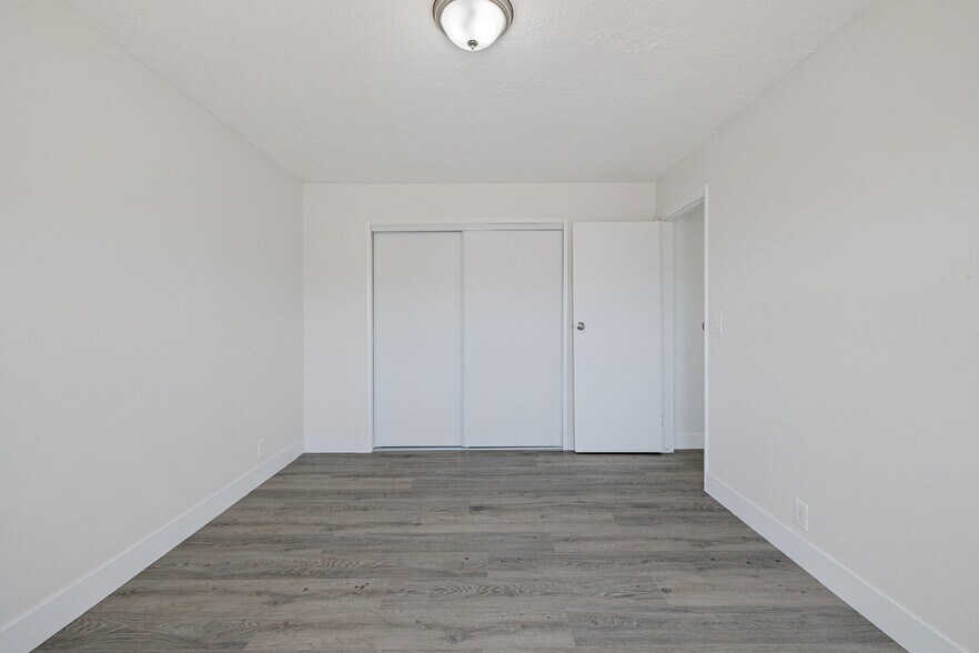 More Photos Of 126 E 1st North St, Mesquite Multifamily For Sale