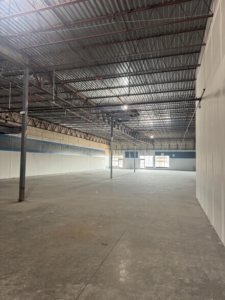 More Photos Of 1715-1749 Beam Ave, Maplewood Unknown For Lease