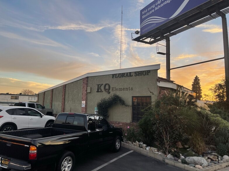 More Photos Of 10616-10622 Katella Ave, Anaheim Loft Creative Space For Sale