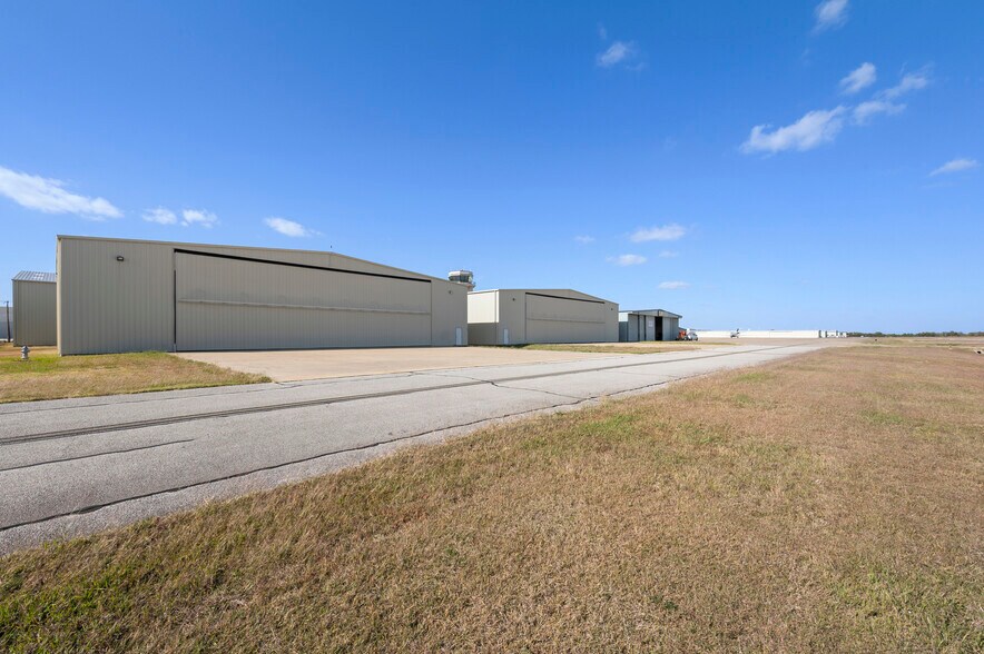 More Photos Of 1438 Airport Blvd, Mesquite Specialty For Sale