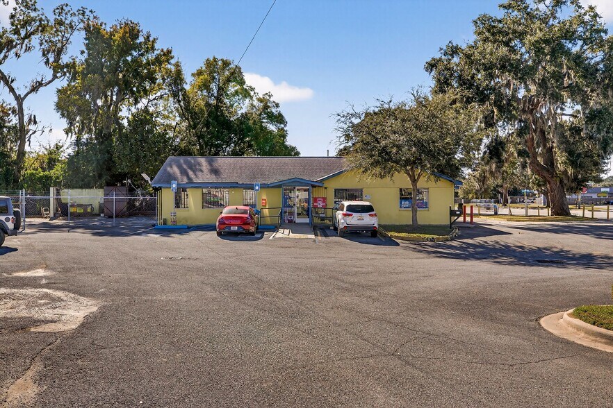 More Photos Of 9602 White Bluff Rd, Savannah Convenience Store For Sale