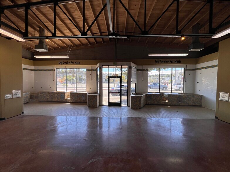 More Photos Of 902 3rd St, San Rafael Storefront For Lease
