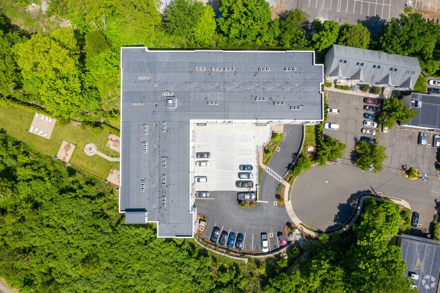 More Photos Of 34 Oakwood Ave, Norwalk Apartments For Lease