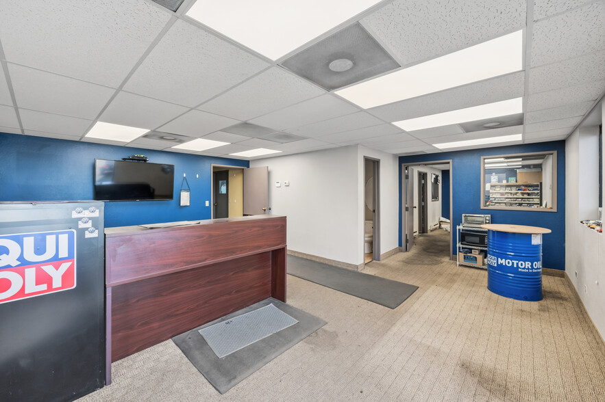 More Photos Of 10855 Irma Dr, Northglenn Warehouse For Sale