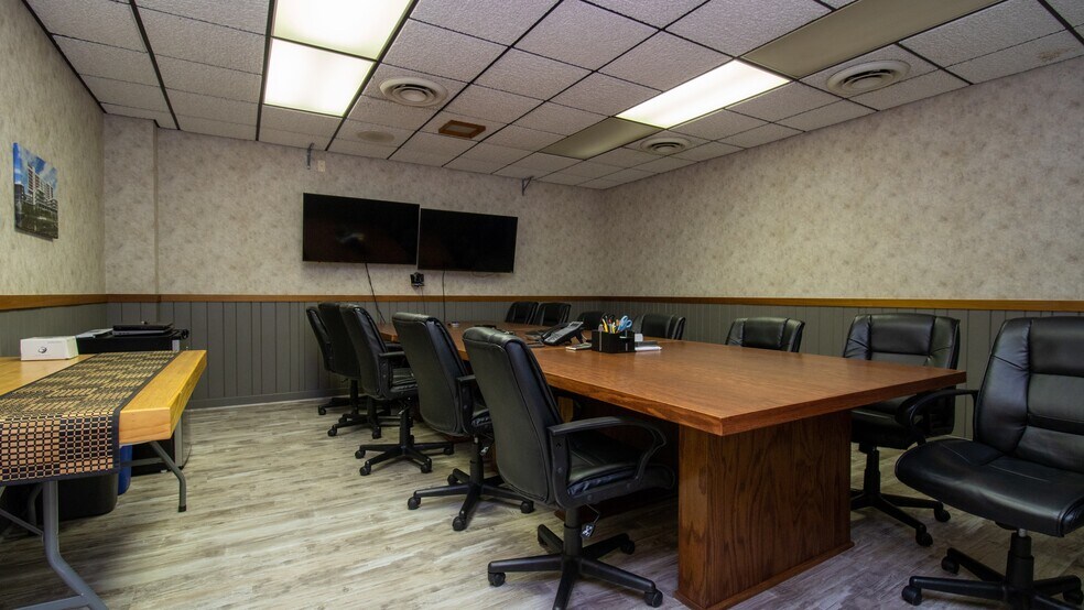 More Photos Of 214 2nd St, Brokaw Loft Creative Space For Sale