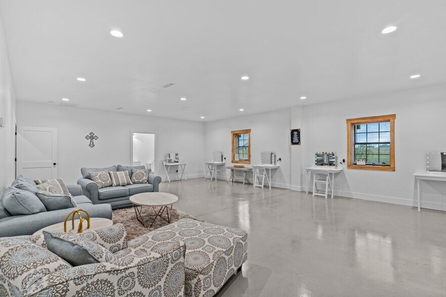 More Photos Of 11179 County Road 1, Enterprise Flex For Sale