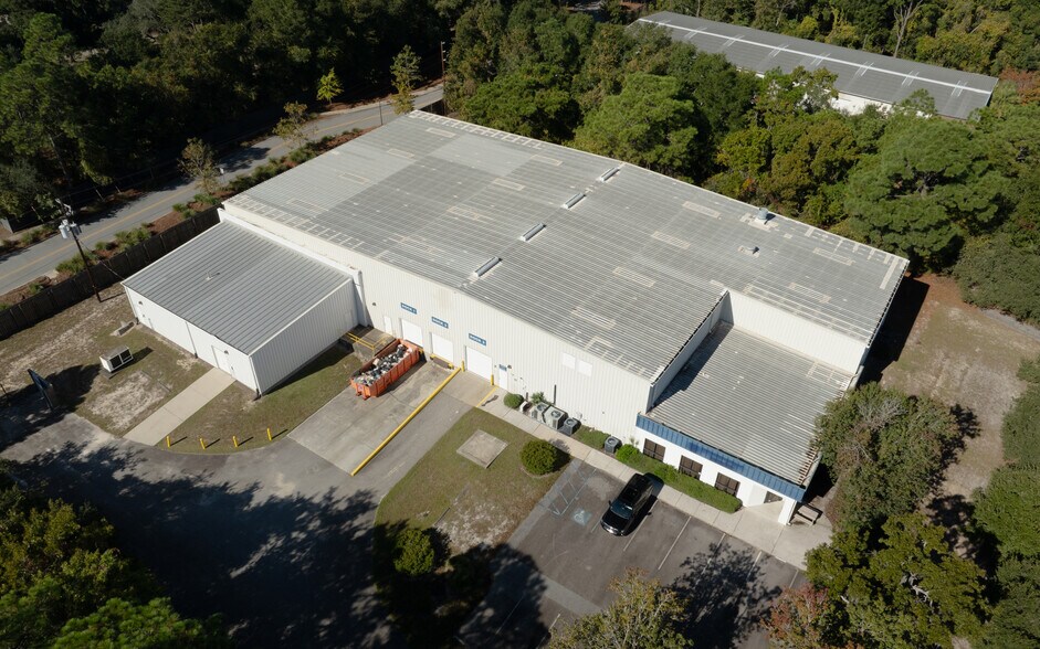 More Photos Of 415 Jessen Ln, Charleston Warehouse For Lease