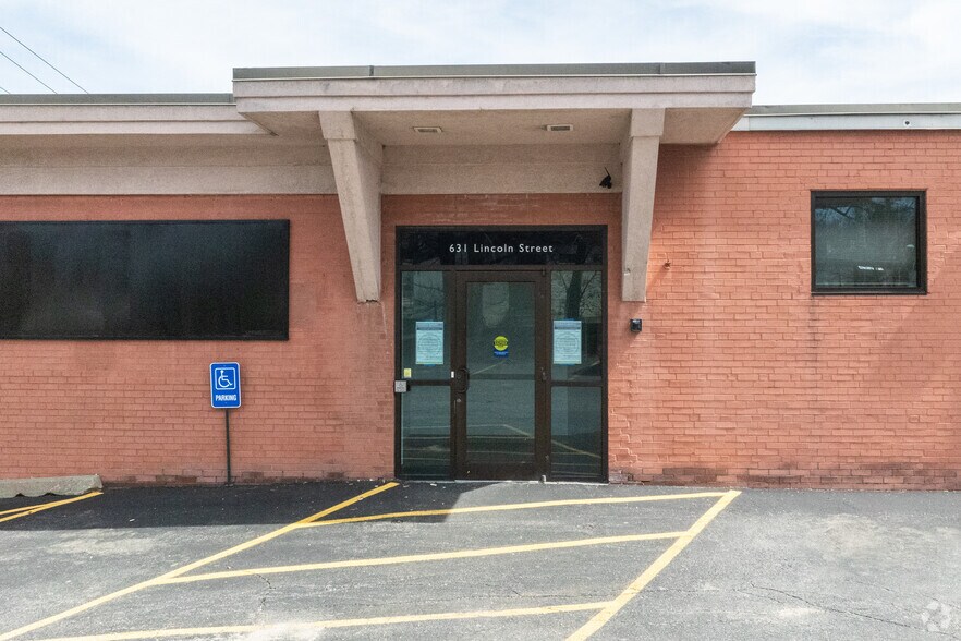 More Photos Of 631 Lincoln St, Worcester Medical For Lease