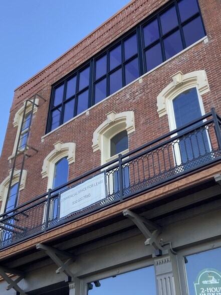 More Photos Of 426 E Morgan St, Boonville Storefront Retail Office For Lease