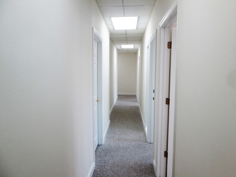 More Photos Of 3867 Holcomb Bridge Rd, Peachtree Corners Office For Lease