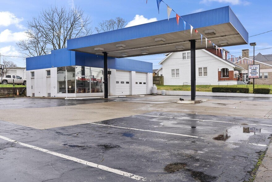 Primary Photo Of 212 N Main St, Cynthiana Auto Repair For Sale