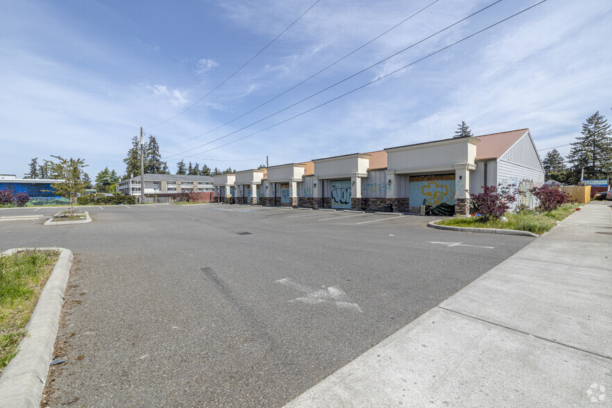 Primary Photo Of 13021 Pacific Ave S, Parkland General Retail For Lease