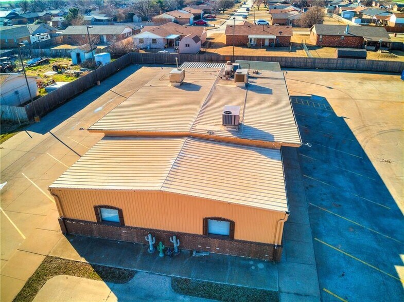 More Photos Of 1901 SW 27th St, El Reno Restaurant For Sale