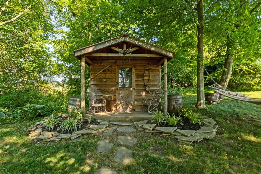 More Photos Of 5643 Yankee St, Fredericktown Specialty For Sale