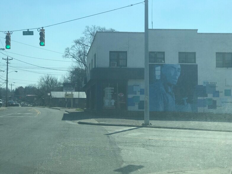 More Photos Of 922 Wildwood Ave SE, Cleveland Storefront For Sale