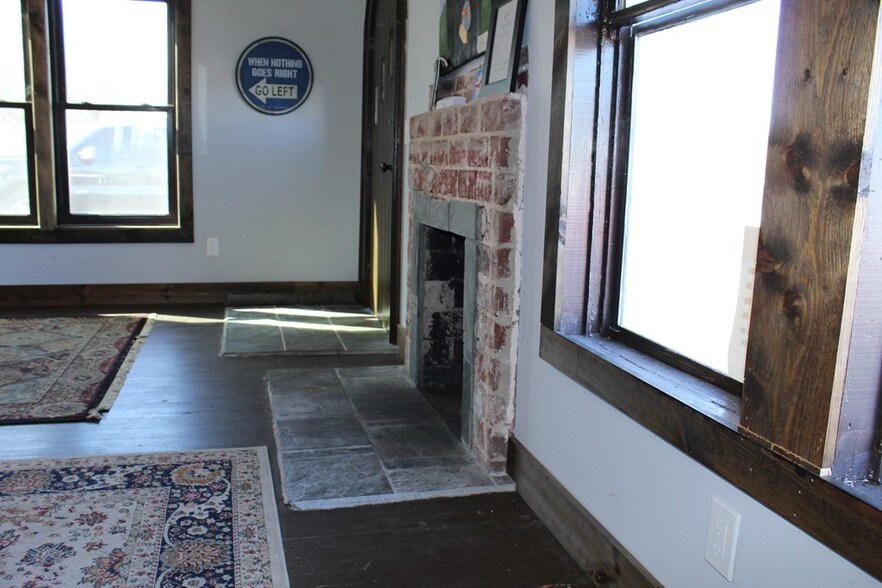 More Photos Of 401 Bankhead Hwy, Carrollton Office For Lease