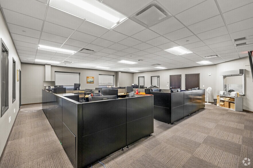 More Photos Of 3501 S Burleson Blvd, Alvarado Truck Terminal For Sale