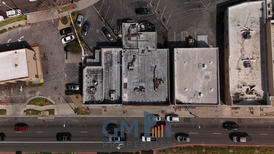 More Photos Of 13425-13427 Whittier Blvd, Whittier Storefront For Sale