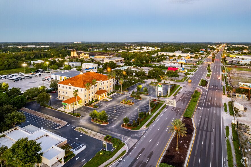 More Photos Of 12200 W Colonial Dr, Winter Garden Office For Lease
