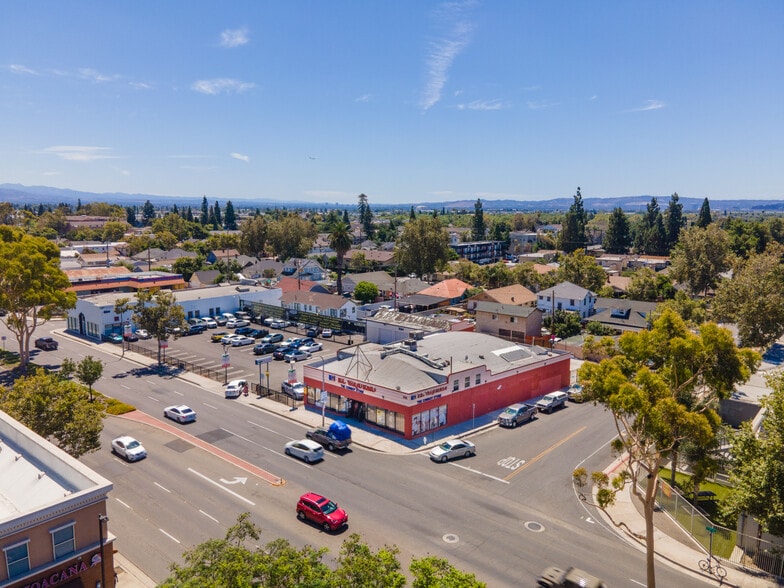 More Photos Of 506 E First St, Santa Ana Freestanding For Sale