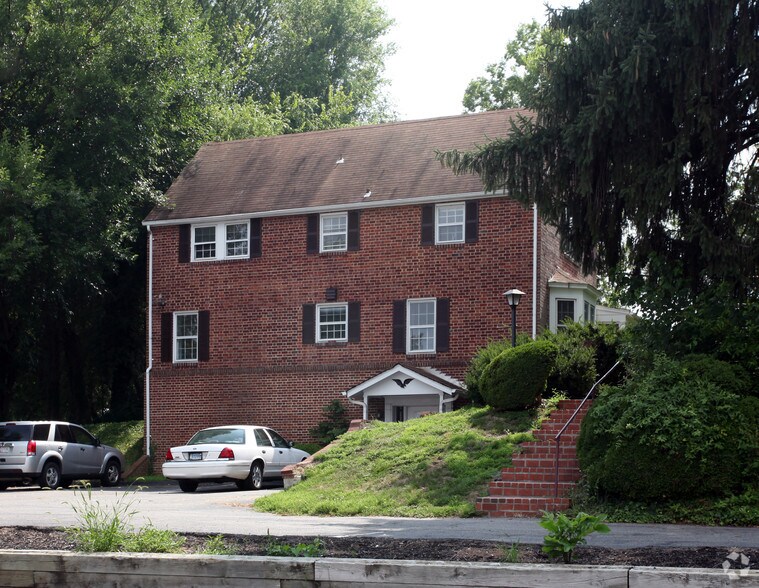 Primary Photo Of 14507 Main St, Upper Marlboro Office For Sale