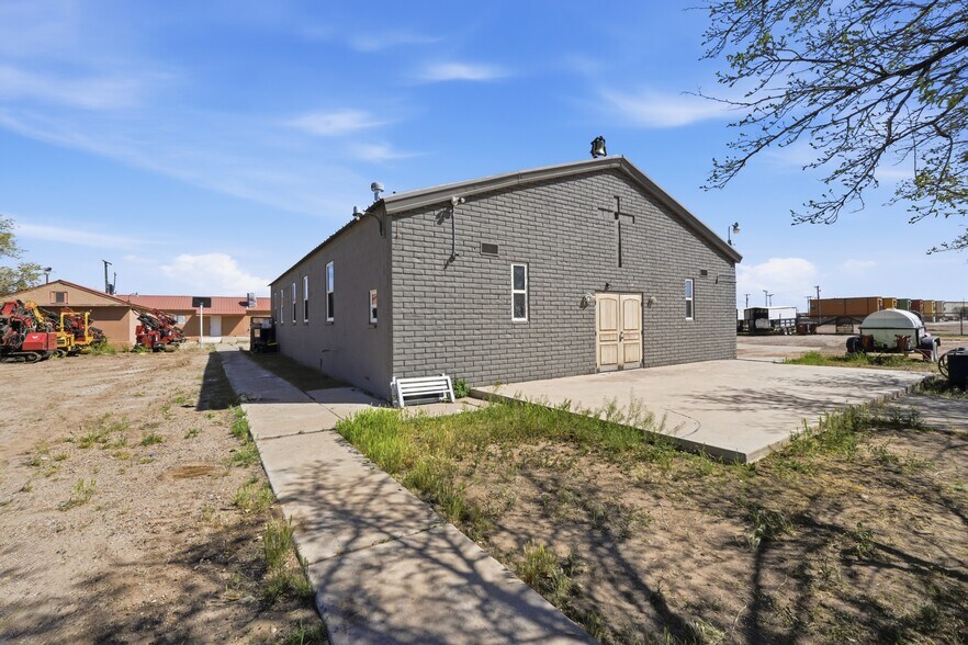 More Photos Of 606 Romero St, Belen Flex For Sale