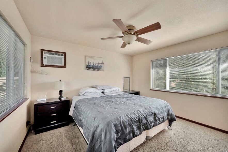 More Photos Of 14097 Lakeshore Dr, Clearlake Apartments For Sale