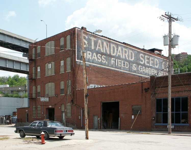 More Photos Of 931 W 8th St, Kansas City Manufacturing For Sale