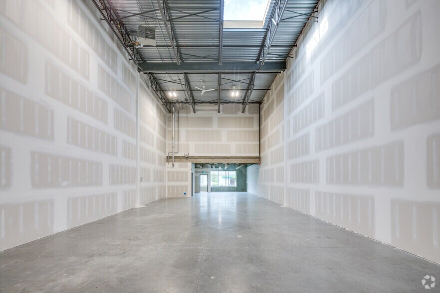 More Photos Of 3438 195 St, Surrey Warehouse For Lease