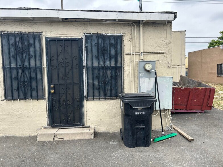 More Photos Of 10616 Avalon Blvd, Los Angeles Loft Creative Space For Sale