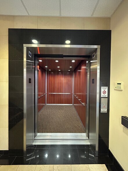 More Photos Of 161 S Spruce St, South San Francisco Medical For Lease