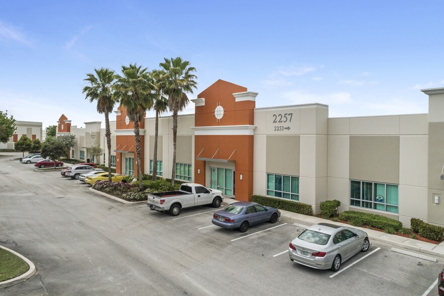 More Photos Of 2253 Vista Pky, West Palm Beach Unknown For Lease