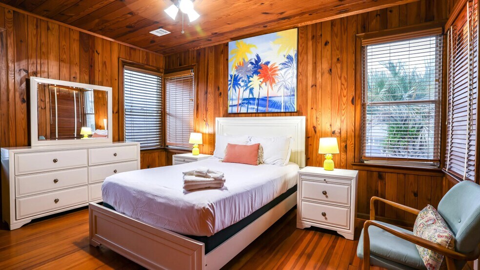 More Photos Of 15 15th St, Tybee Island Specialty For Sale