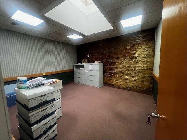 More Photos Of 82-90 Sagamore St, North Quincy Flex For Lease