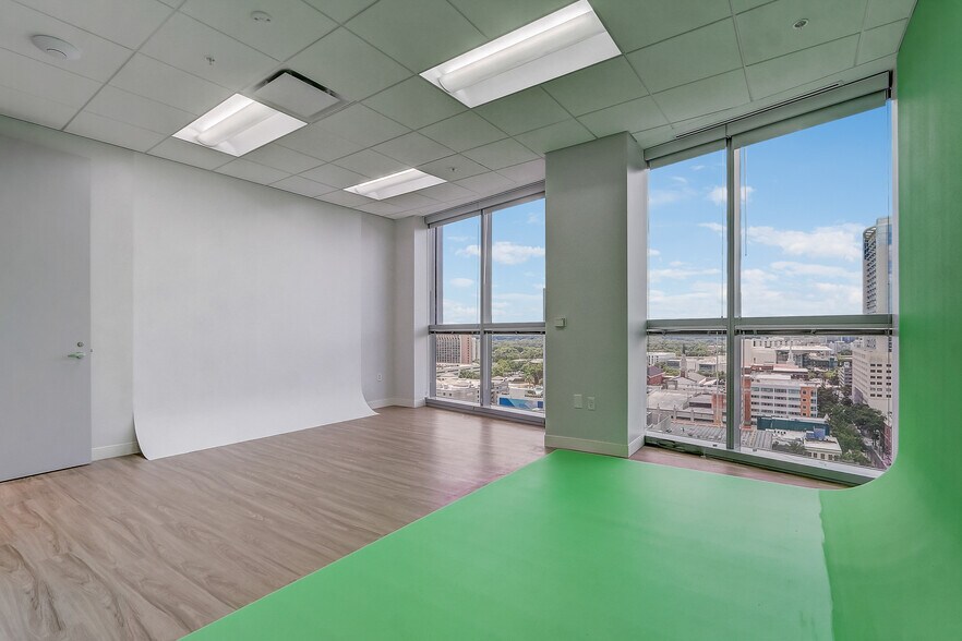 More Photos Of 111 N Magnolia Ave, Orlando Office For Lease