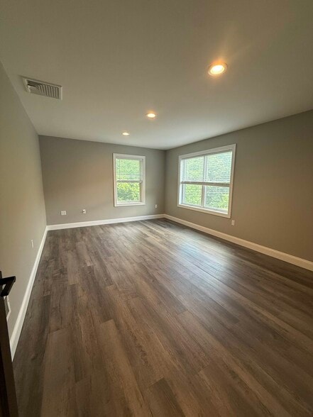 More Photos Of 2686 S Pike Ave, Allentown Office For Lease