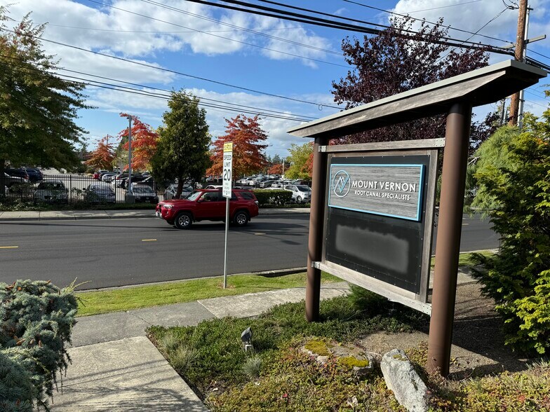 More Photos Of 130 S 15th St, Mount Vernon Medical For Lease