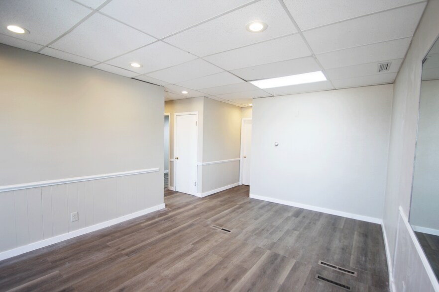 More Photos Of 799 N Court St, Medina Office For Lease