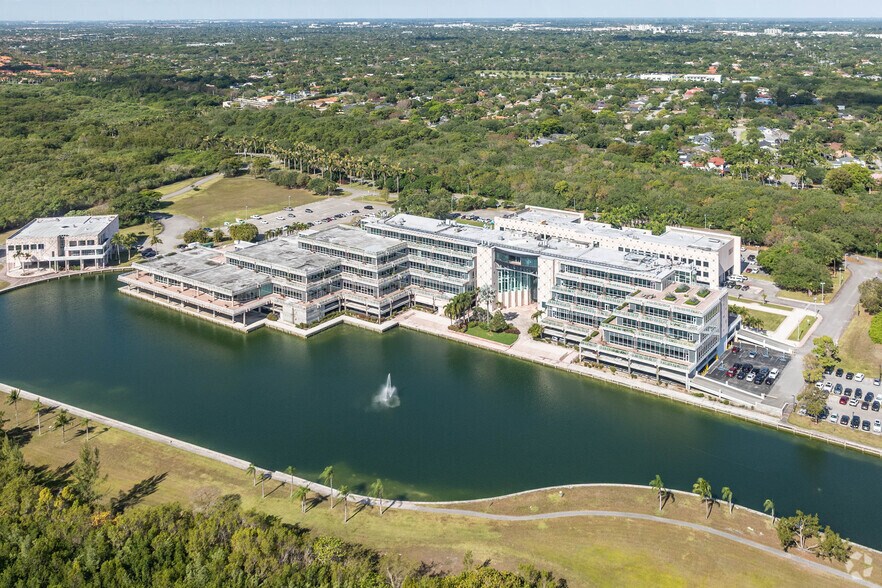 More Photos Of 18001 Old Cutler Rd, Palmetto Bay Office For Lease