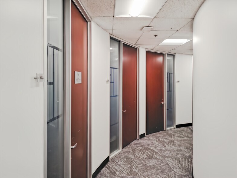 More Photos Of 2300 Main St, Kansas City Coworking Space