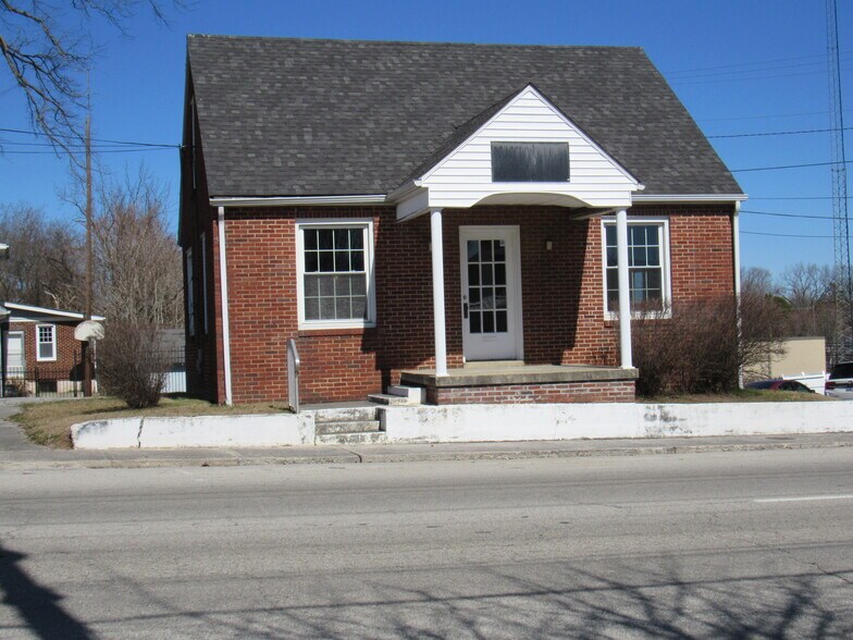 More Photos Of 202 W Morford St, McMinnville General Retail For Sale