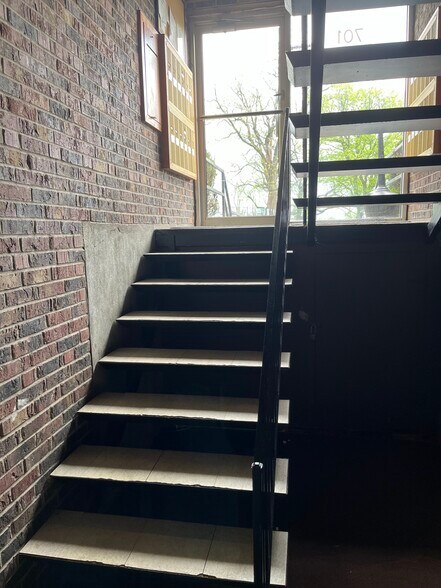 More Photos Of 701 Pyramid Hill Blvd, Hamilton Apartments For Sale