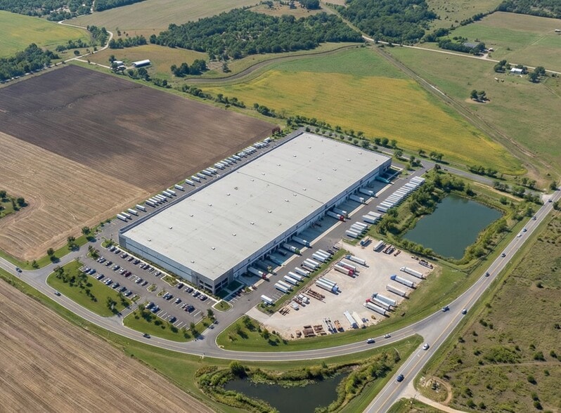 More Photos Of 3600 FM 2001, Lockhart Warehouse For Lease