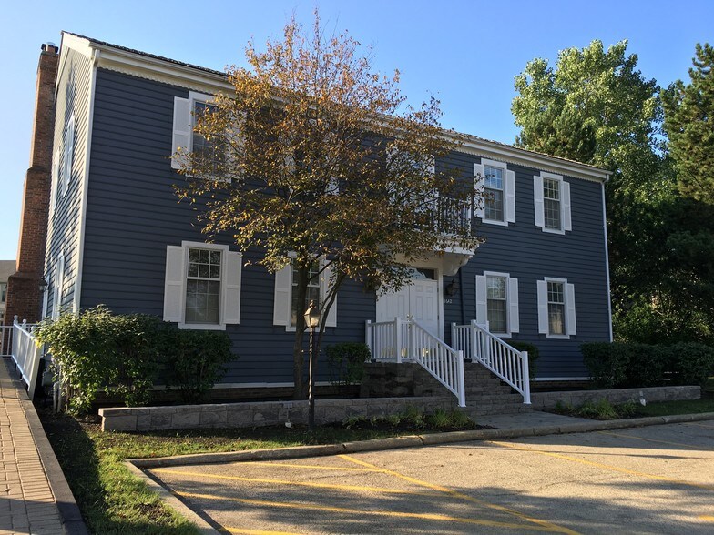 Primary Photo Of 1642 W Colonial Pky, Inverness Medical For Lease