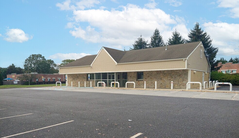 More Photos Of 1301 Route 38, Hainesport Convenience Store For Lease